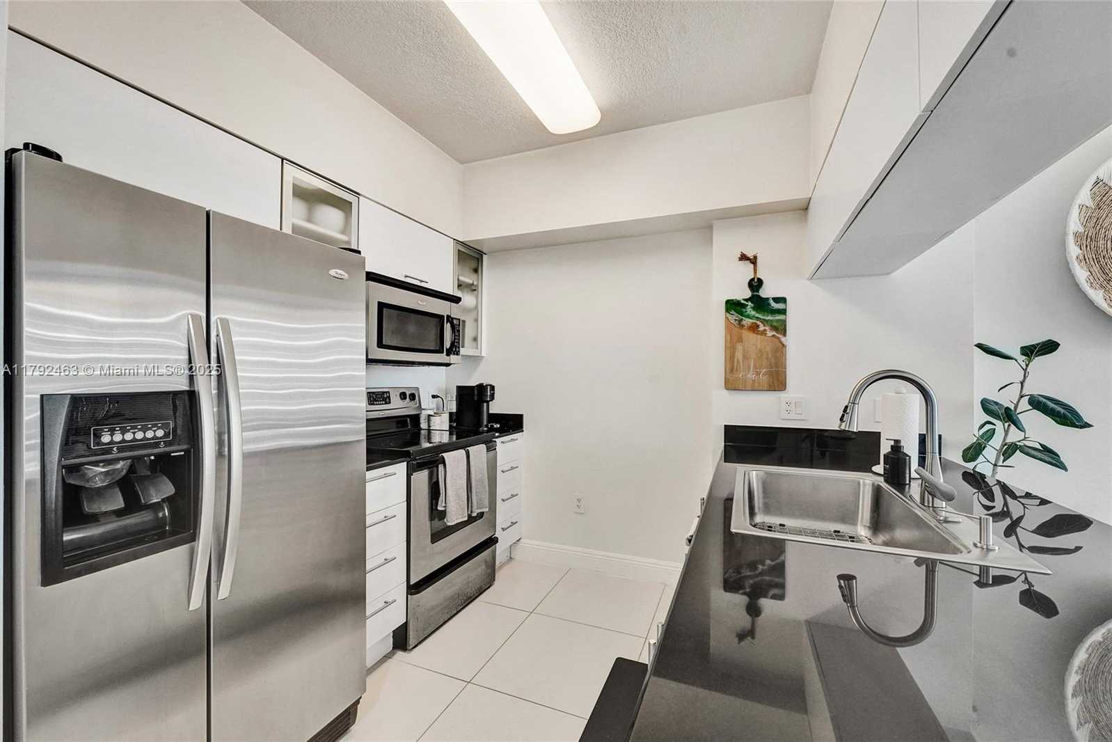 Small Image of 1750 NORTH BAYSHORE DR #4805, Miami Number 11