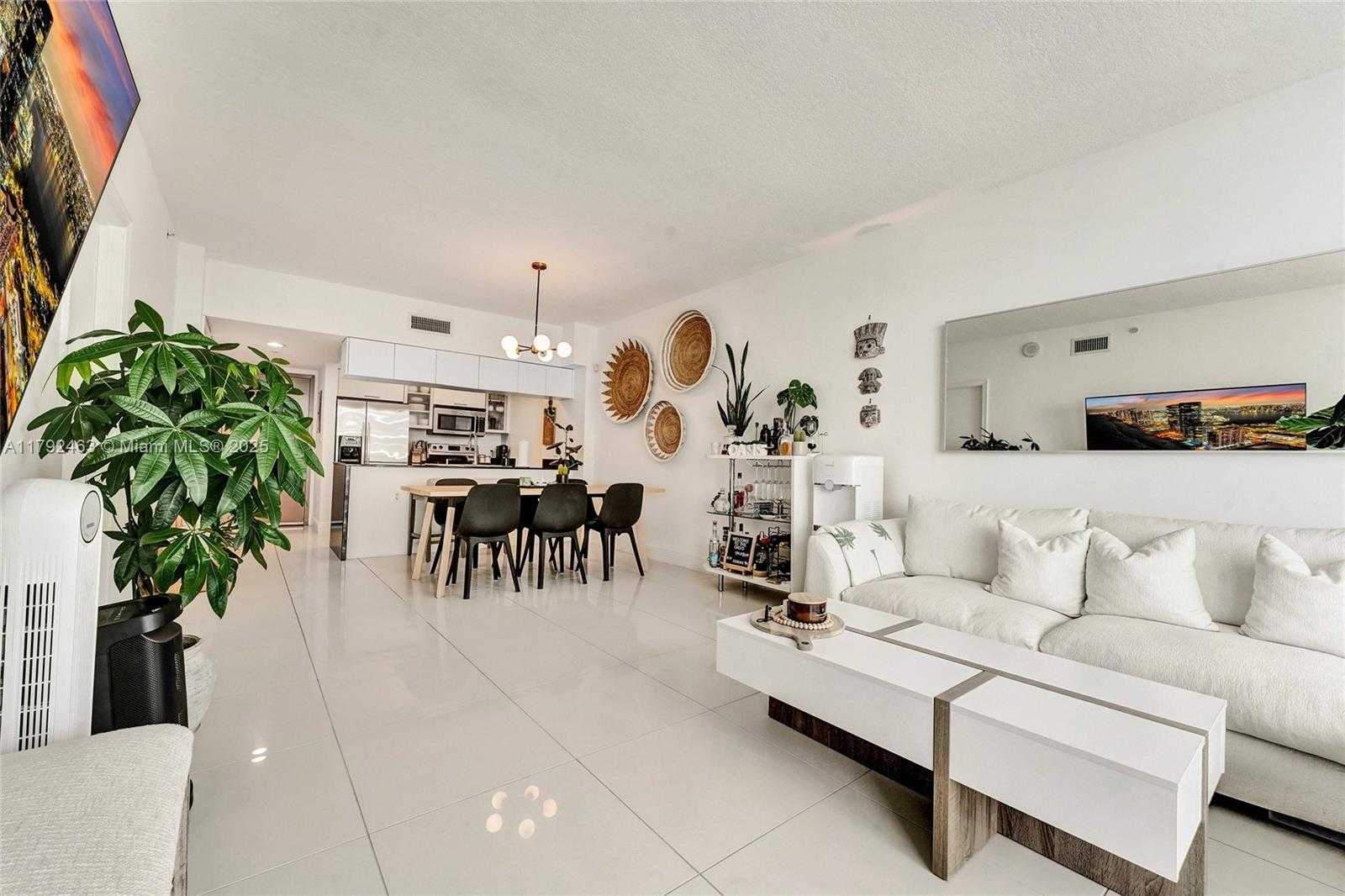 Small Image of 1750 NORTH BAYSHORE DR #4805, Miami Number 7