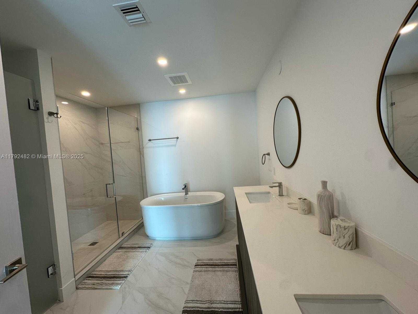 Small Image of 17550 COLLINS AVE #902, Sunny Isles Beach Number 11