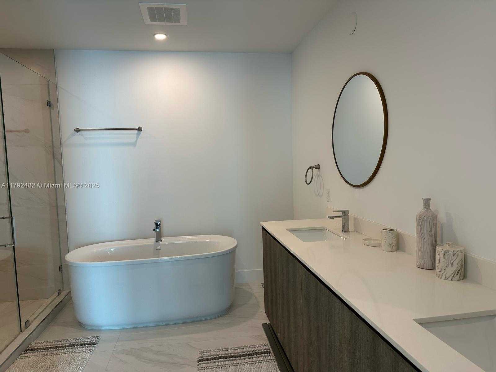Small Image of 17550 COLLINS AVE #902, Sunny Isles Beach Number 12