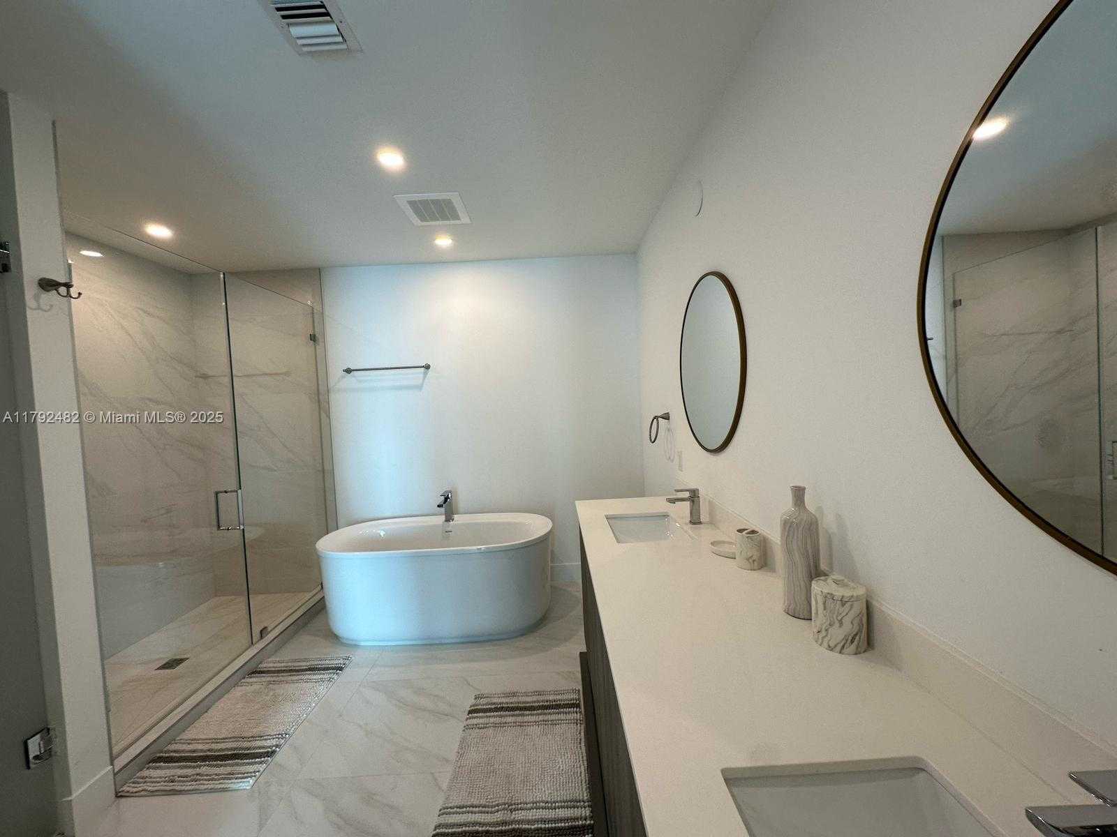 Small Image of 17550 COLLINS AVE #902, Sunny Isles Beach Number 13