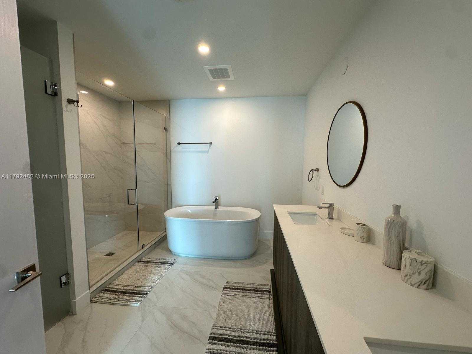 Small Image of 17550 COLLINS AVE #902, Sunny Isles Beach Number 15