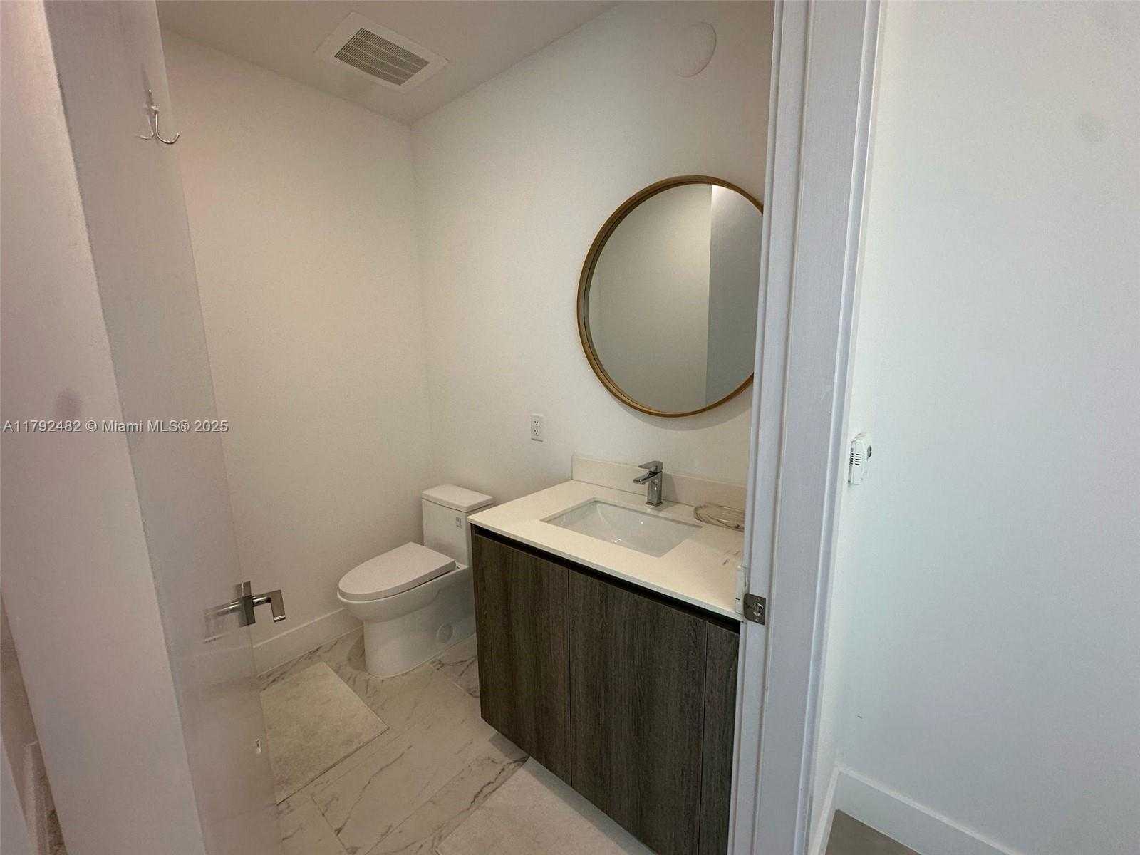 Small Image of 17550 COLLINS AVE #902, Sunny Isles Beach Number 23