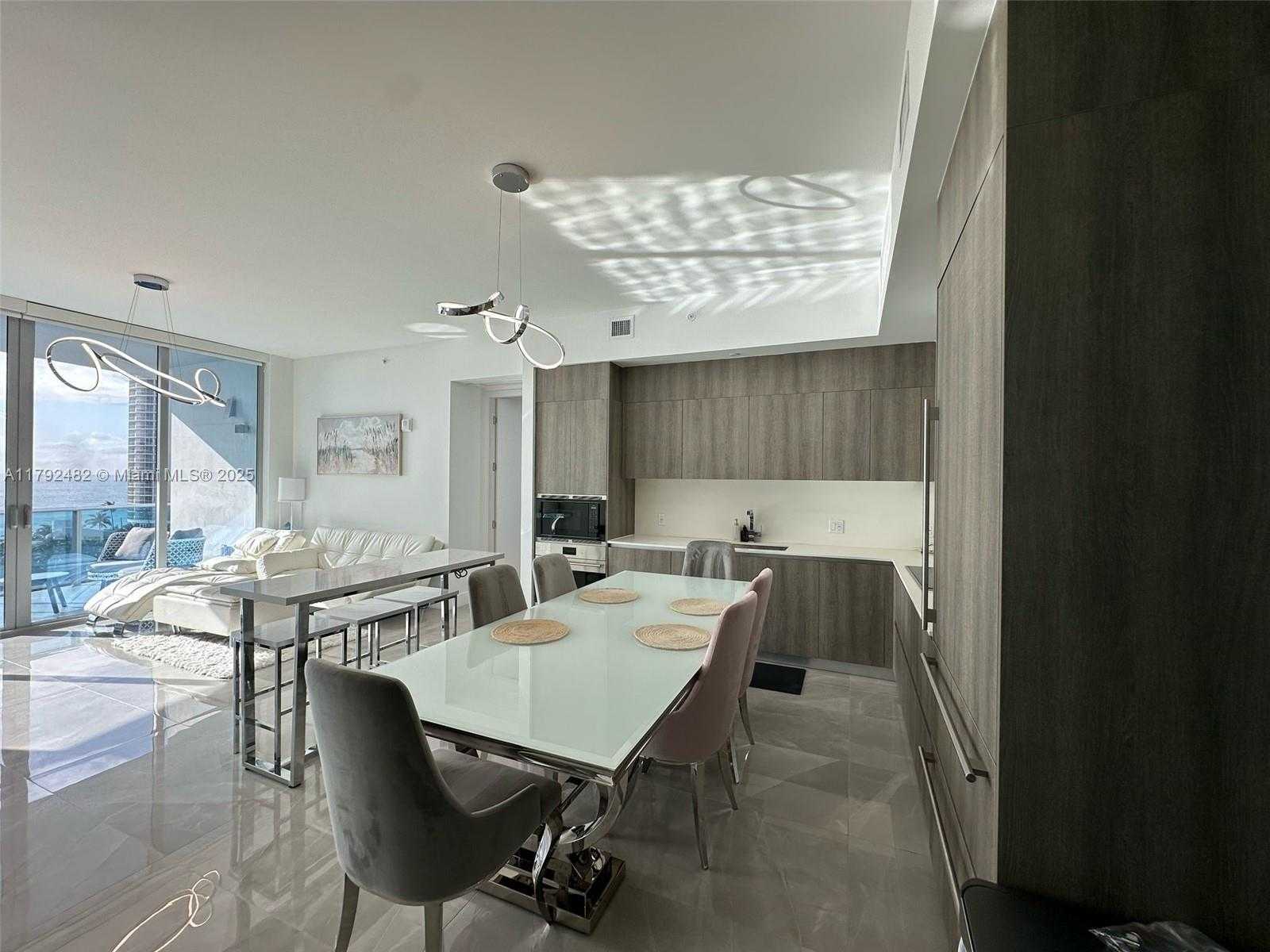 Small Image of 17550 COLLINS AVE #902, Sunny Isles Beach Number 3