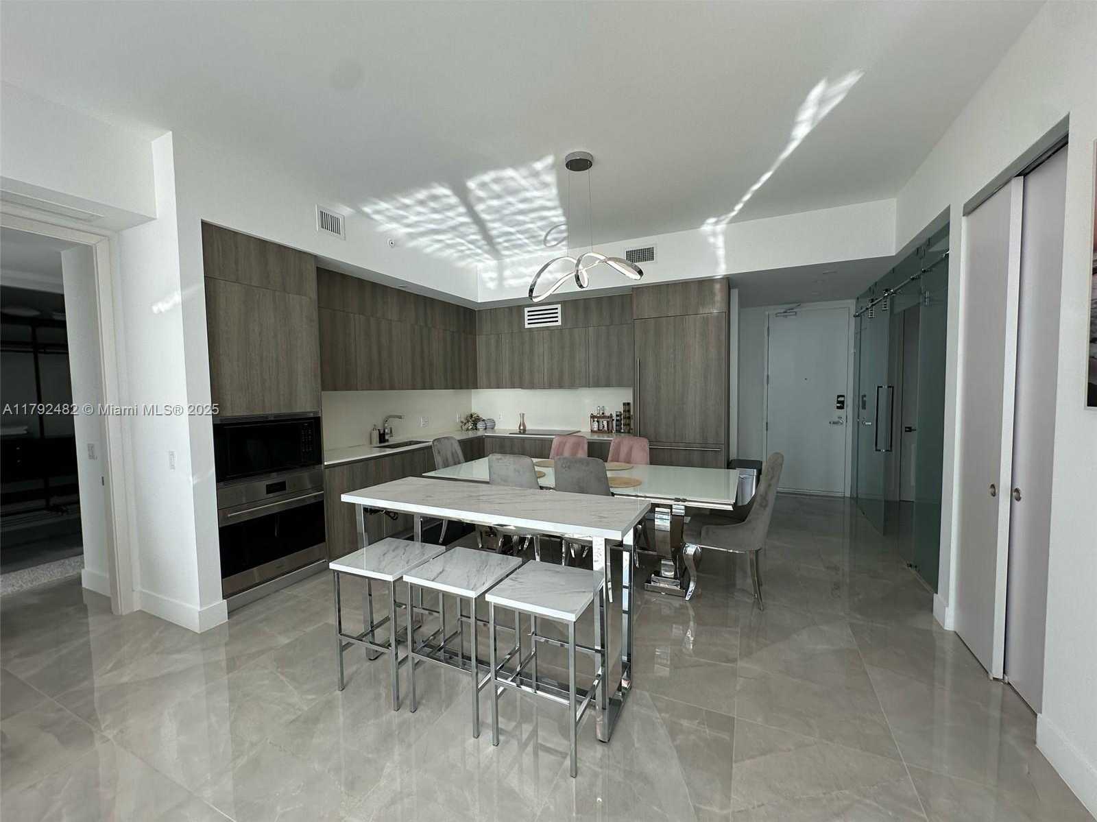 Small Image of 17550 COLLINS AVE #902, Sunny Isles Beach Number 4