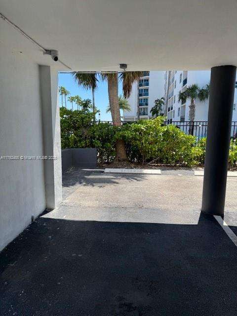 Small Image of 1880 SOUTH TREASURE DR #1B, North Bay Village Number 29
