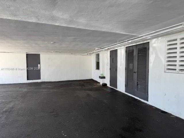 Small Image of 1880 SOUTH TREASURE DR #1B, North Bay Village Number 30