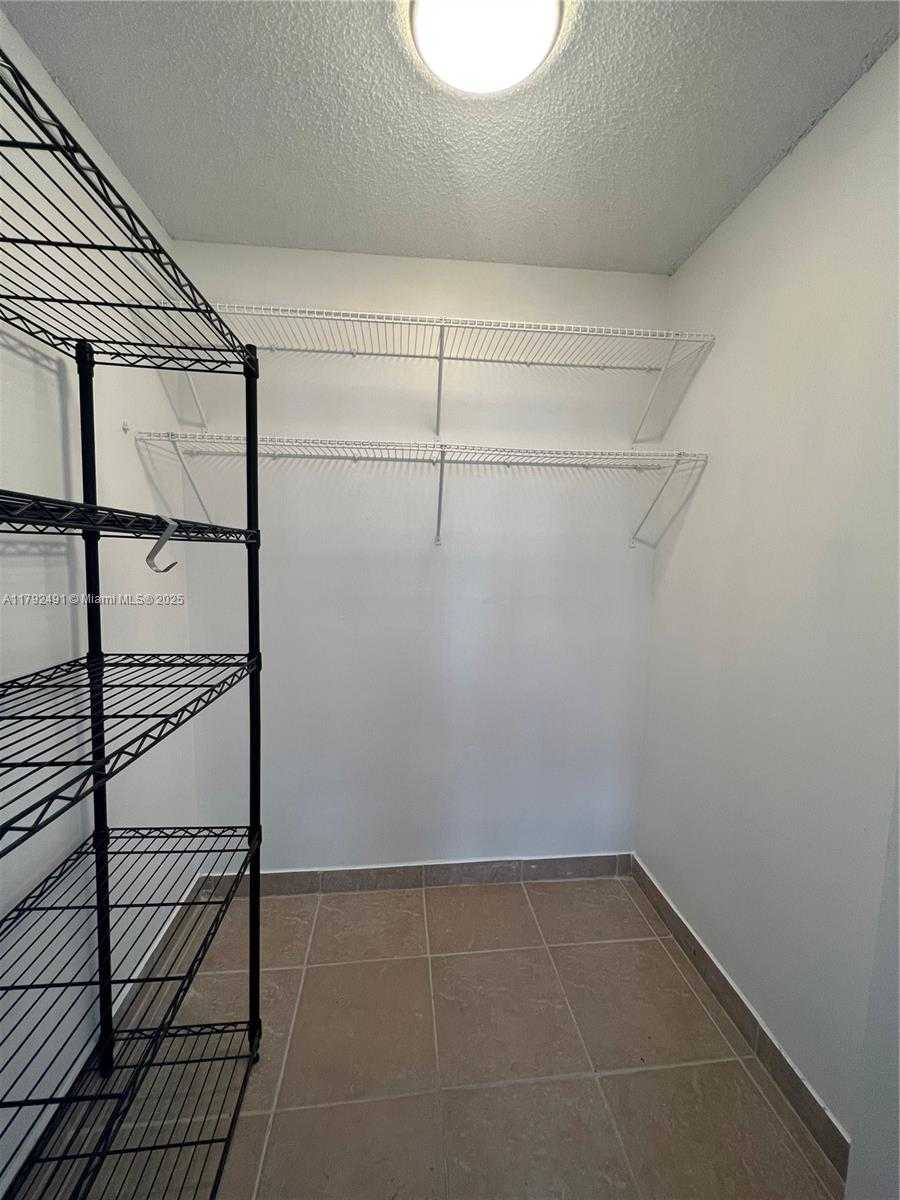 Small Image of 17011 NORTH BAY RD #816, Sunny Isles Beach Number 11