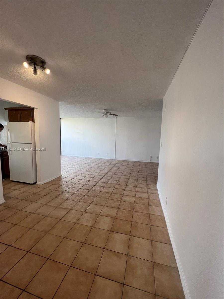 Small Image of 17011 NORTH BAY RD #816, Sunny Isles Beach Number 14