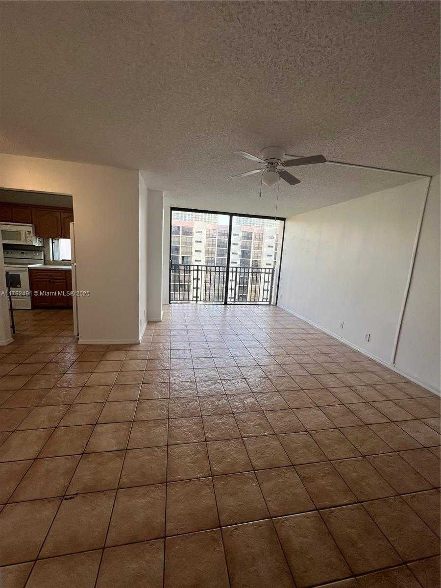Small Image of 17011 NORTH BAY RD #816, Sunny Isles Beach Number 15