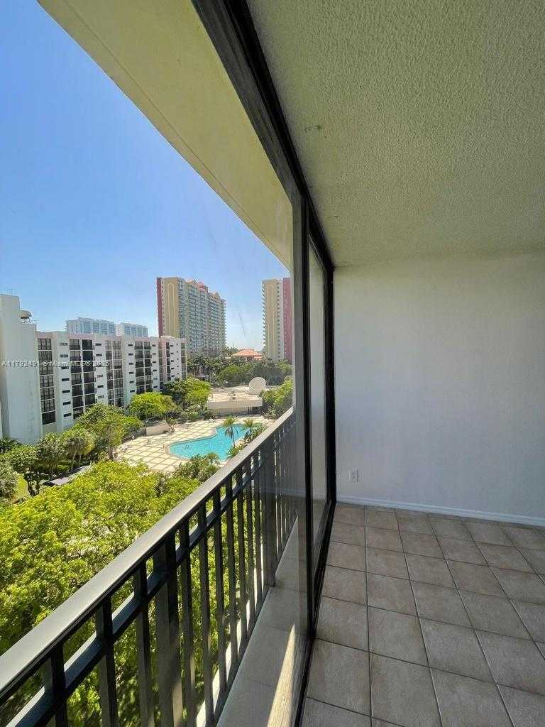 Small Image of 17011 NORTH BAY RD #816, Sunny Isles Beach Number 16