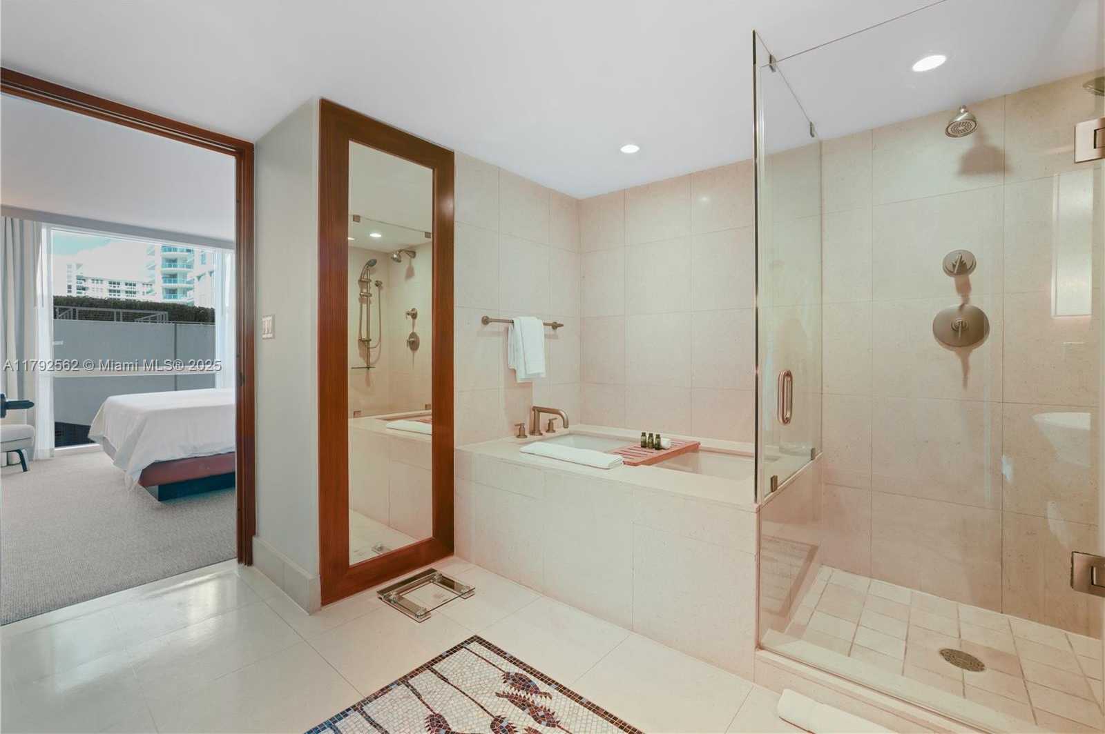 Small Image of 6801 COLLINS AVE #517, Miami Beach Number 16