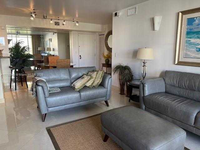Small Image of 19999 EAST COUNTRY CLUB DR #1406, Aventura Number 6