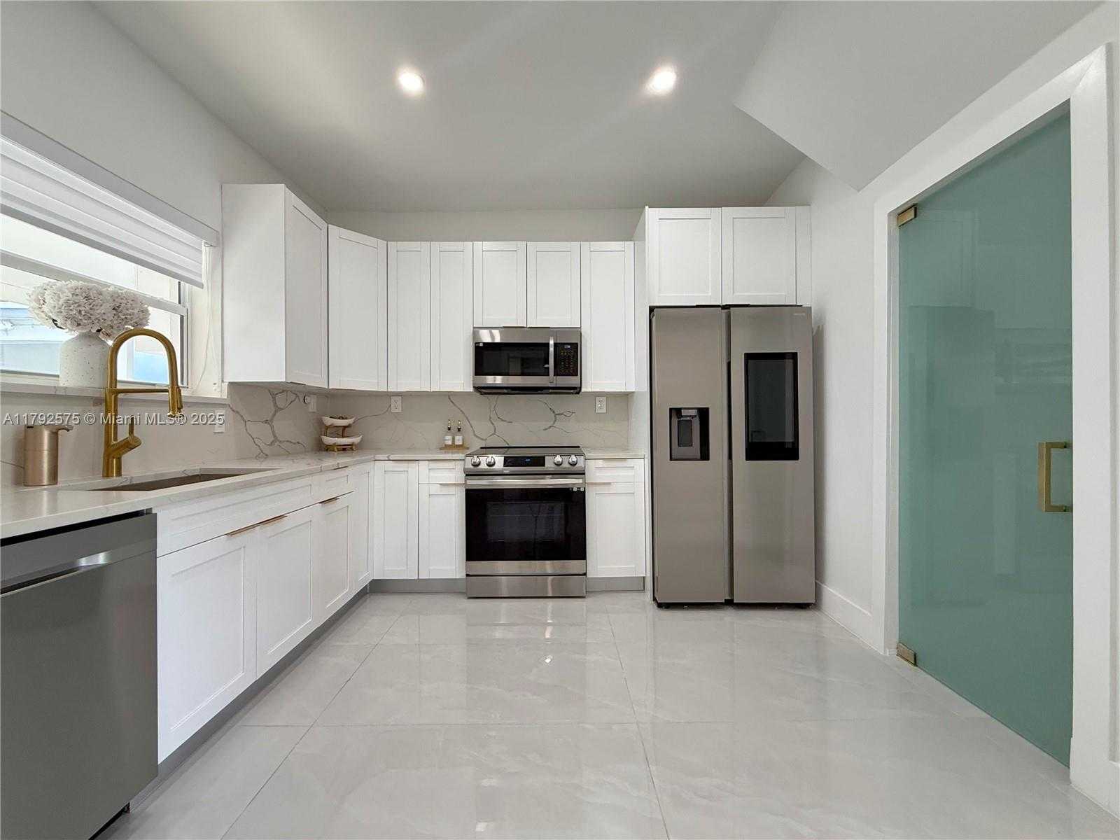 Small Image of 927 SOUTH WEST 18TH AVE, Miami Number 10