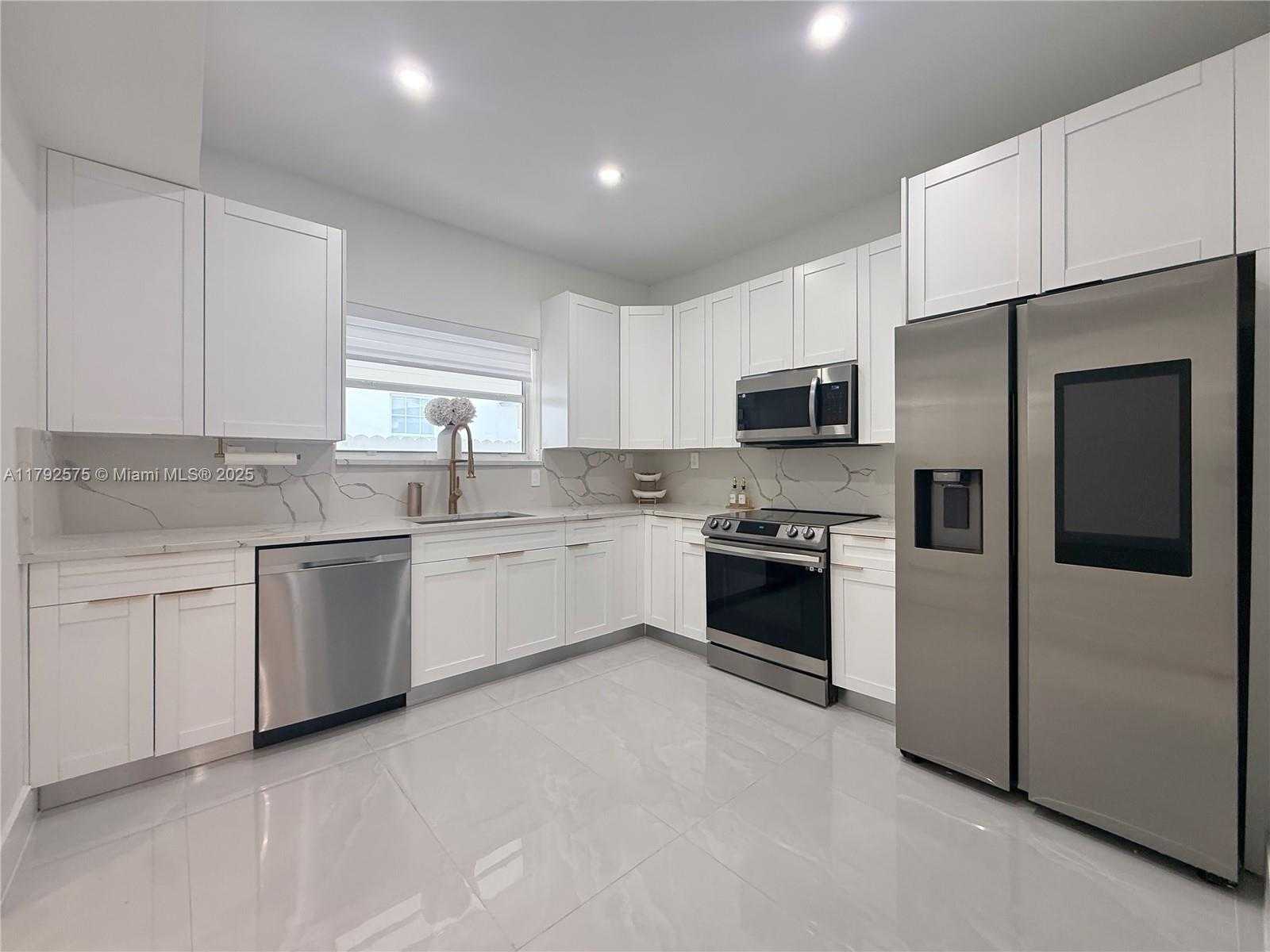 Small Image of 927 SOUTH WEST 18TH AVE, Miami Number 13