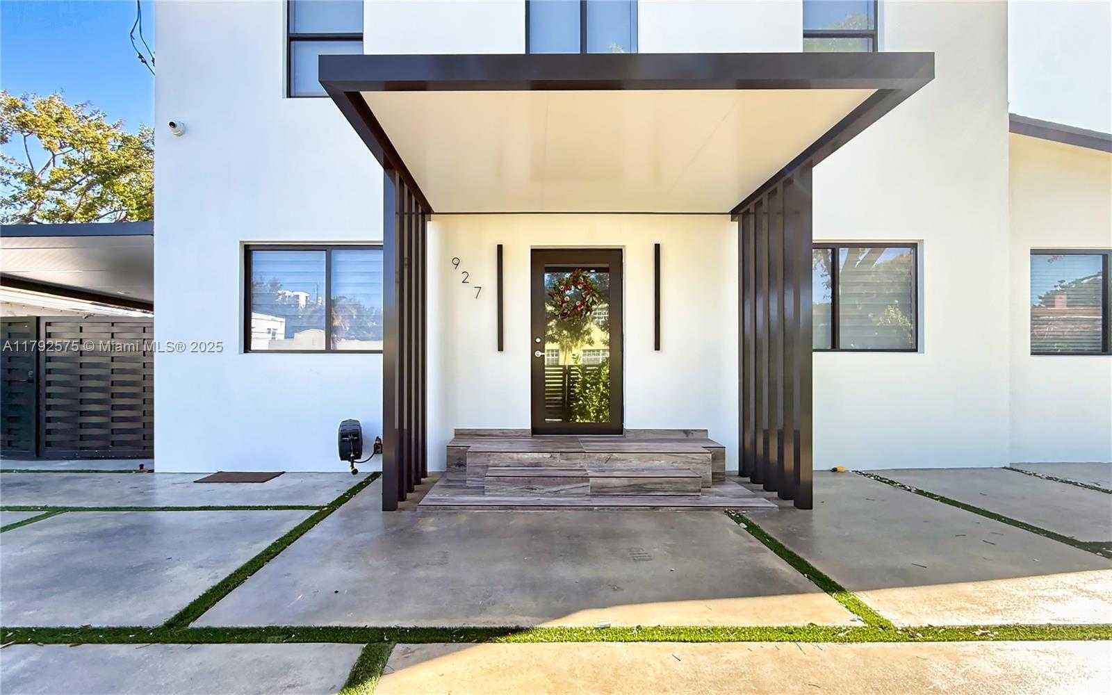 Small Image of 927 SOUTH WEST 18TH AVE, Miami Number 2
