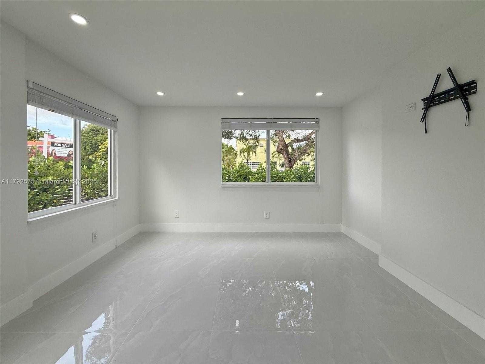 Small Image of 927 SOUTH WEST 18TH AVE, Miami Number 21
