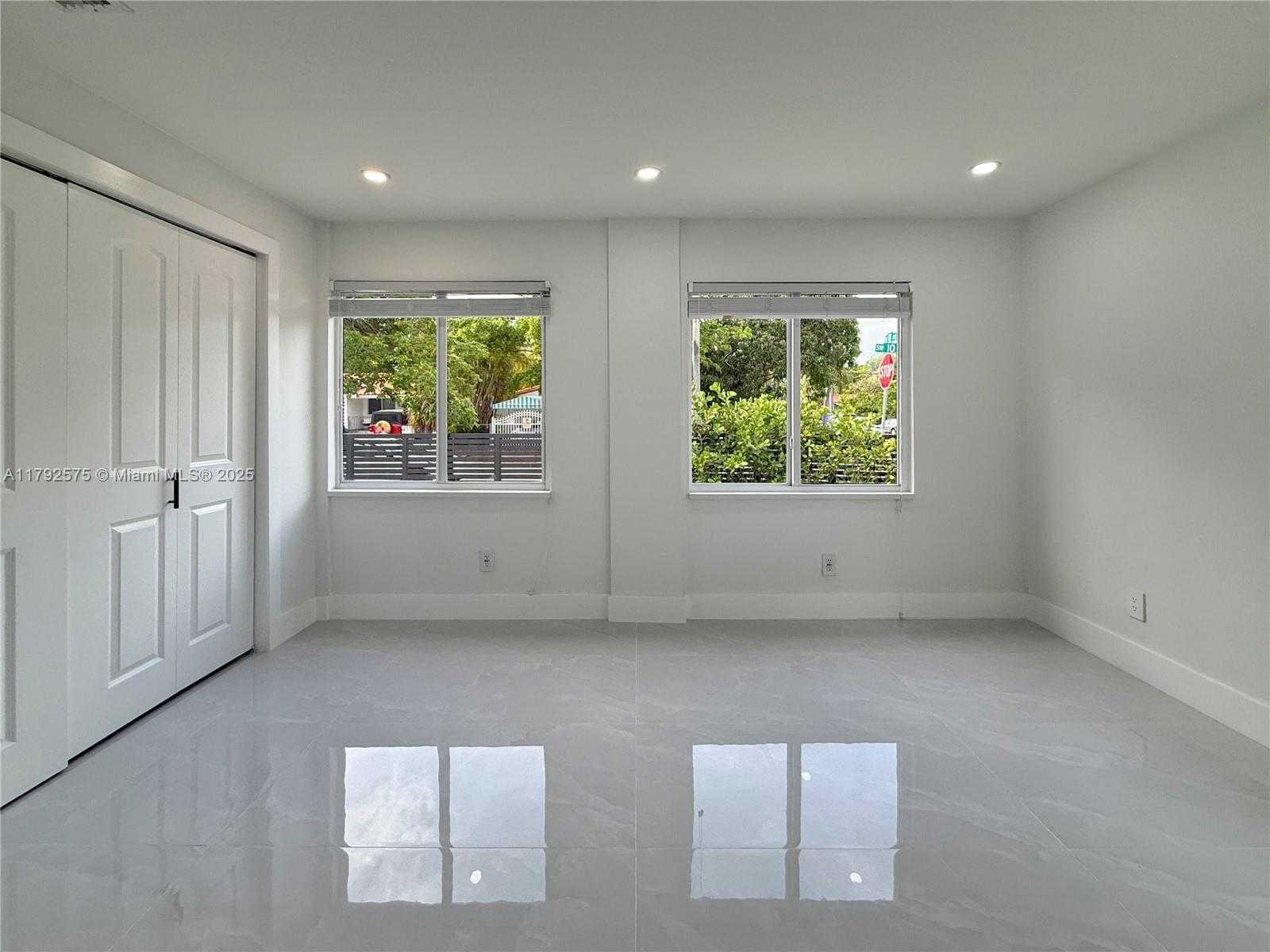 Small Image of 927 SOUTH WEST 18TH AVE, Miami Number 25