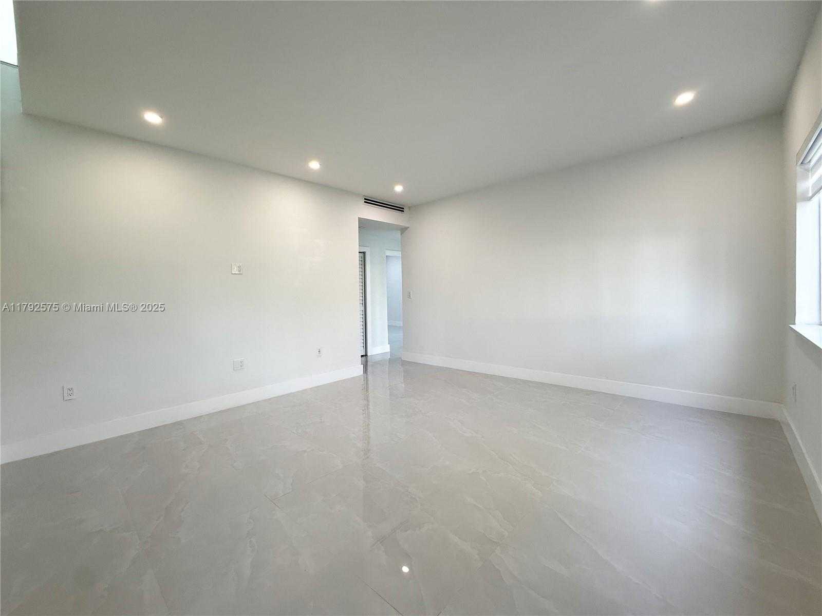 Small Image of 927 SOUTH WEST 18TH AVE, Miami Number 28