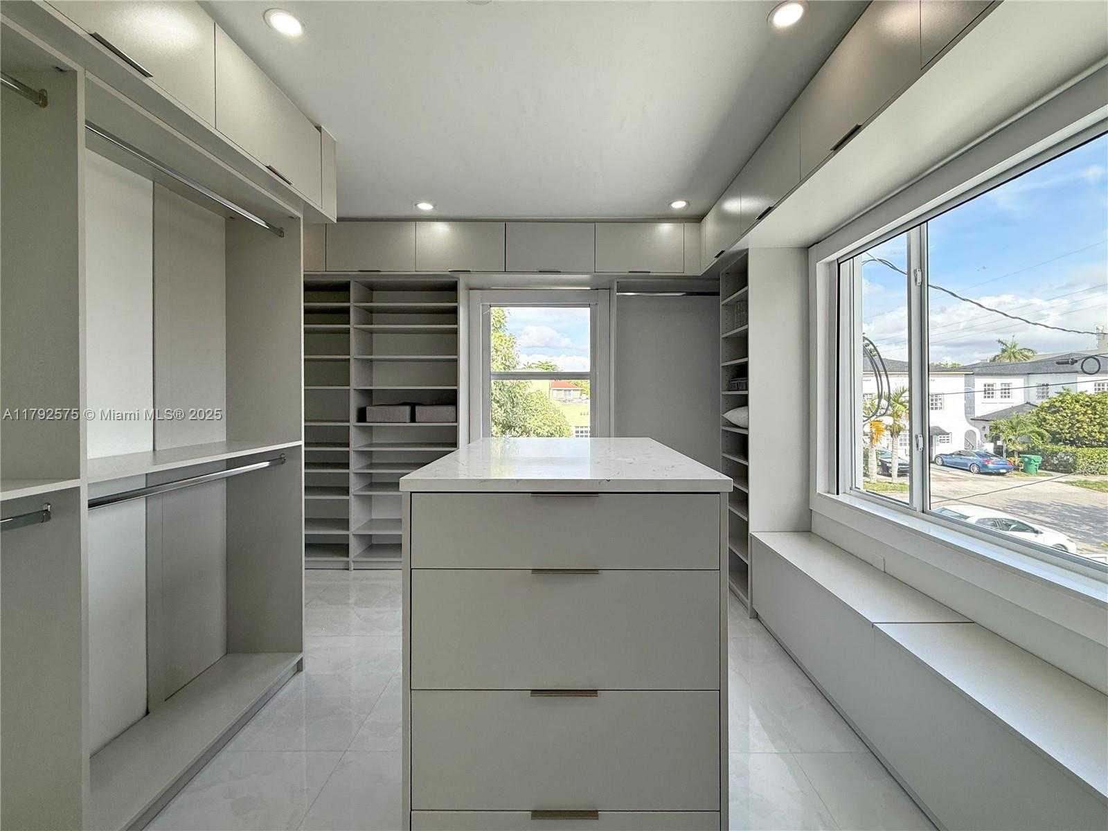 Small Image of 927 SOUTH WEST 18TH AVE, Miami Number 31