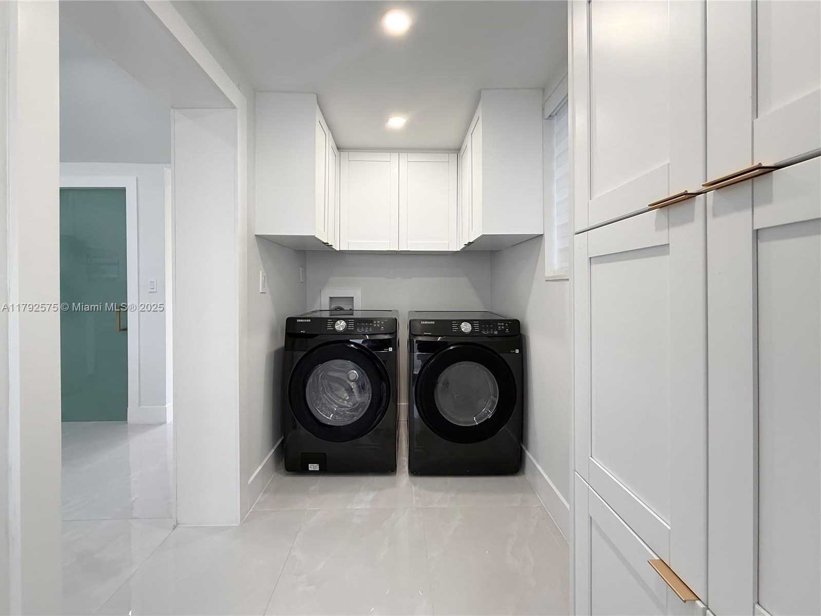 Small Image of 927 SOUTH WEST 18TH AVE, Miami Number 40
