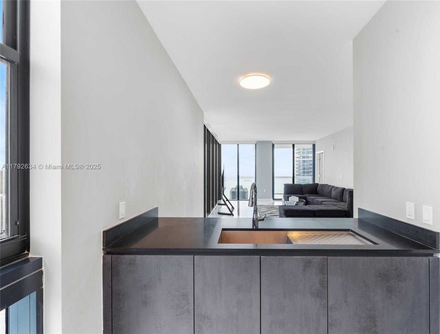 Small Image of 1010 BRICKELL AVE #4401, Miami Number 10