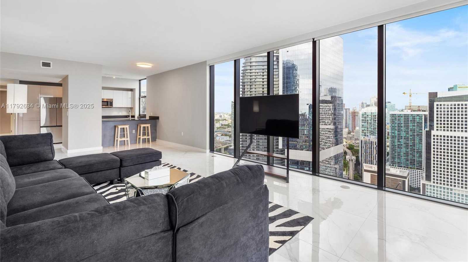 Small Image of 1010 BRICKELL AVE #4401, Miami Number 12