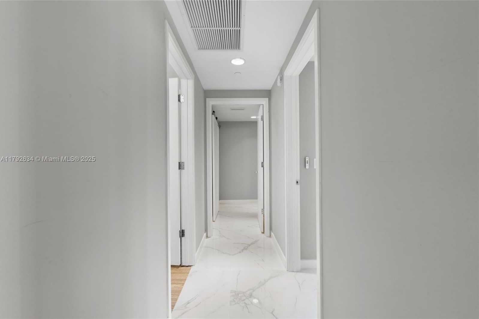 Small Image of 1010 BRICKELL AVE #4401, Miami Number 19