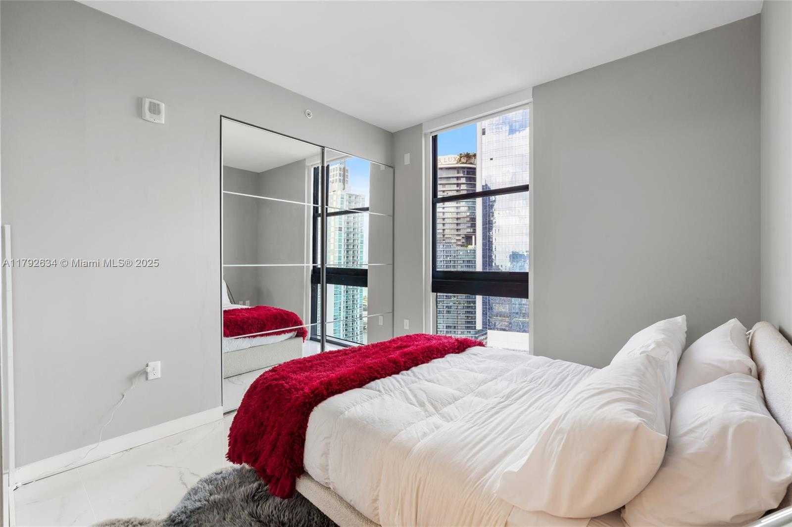 Small Image of 1010 BRICKELL AVE #4401, Miami Number 26