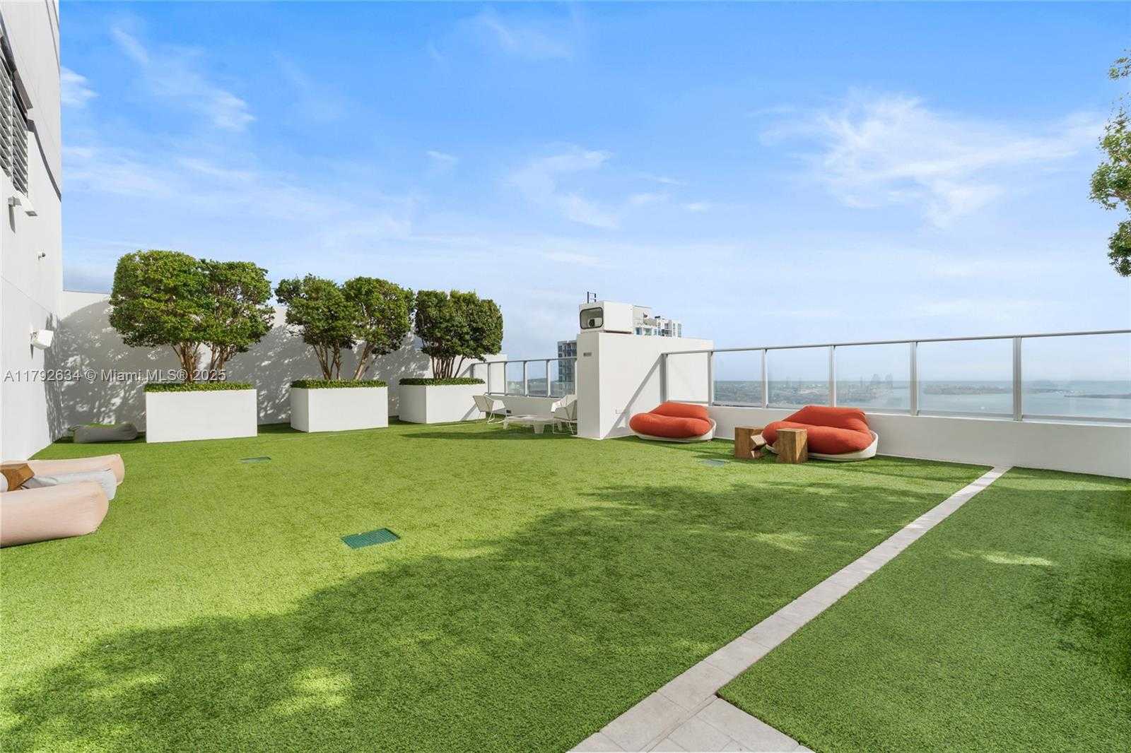 Small Image of 1010 BRICKELL AVE #4401, Miami Number 34