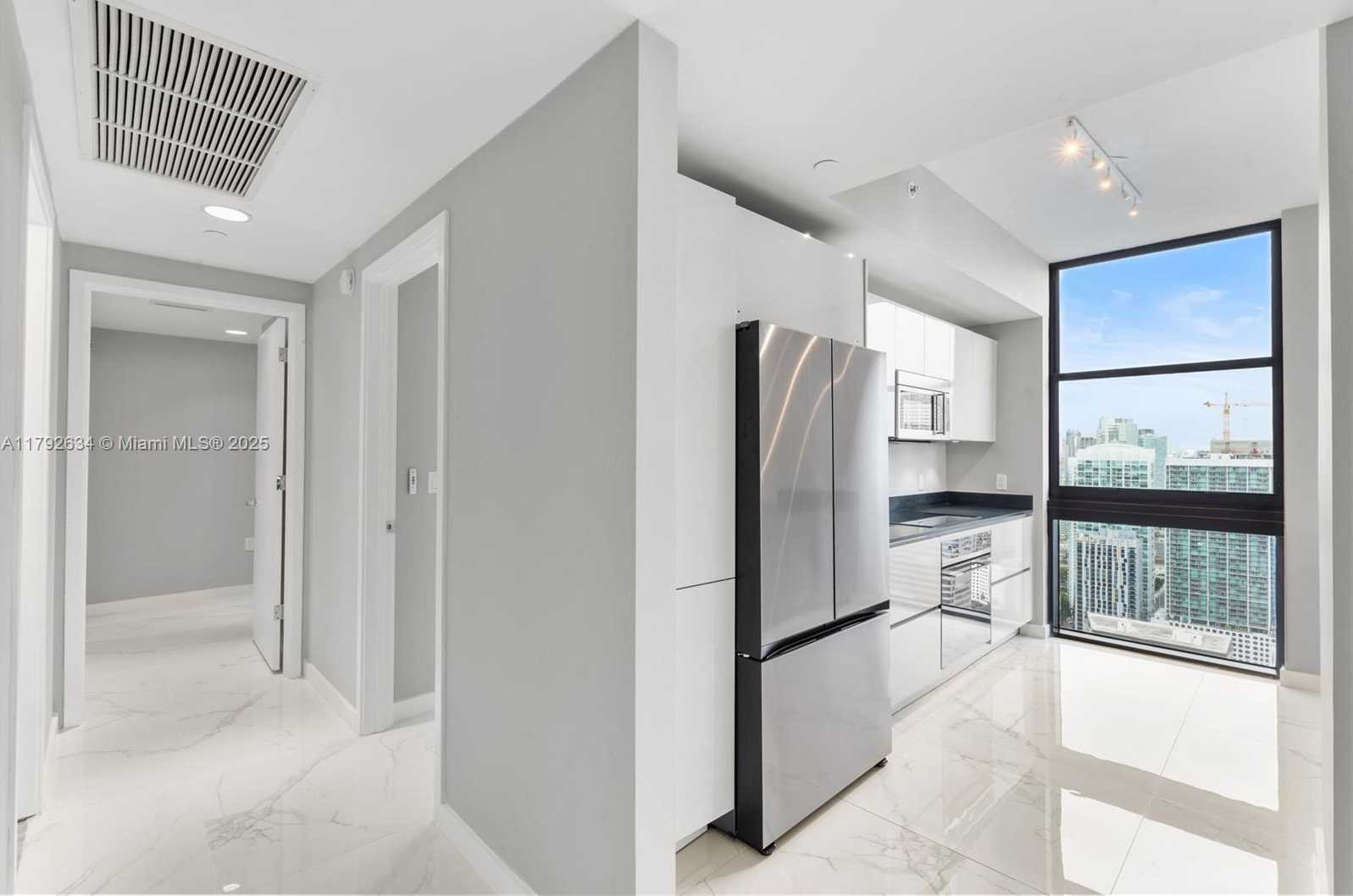 Small Image of 1010 BRICKELL AVE #4401, Miami Number 6