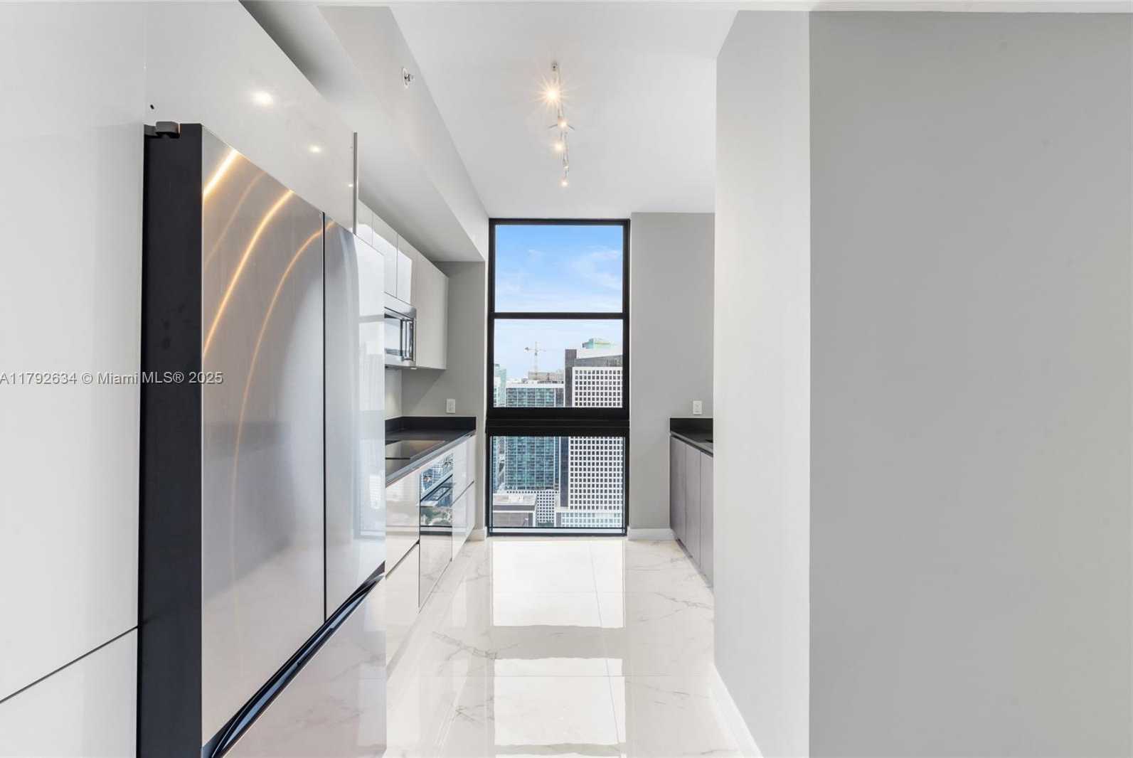Small Image of 1010 BRICKELL AVE #4401, Miami Number 7
