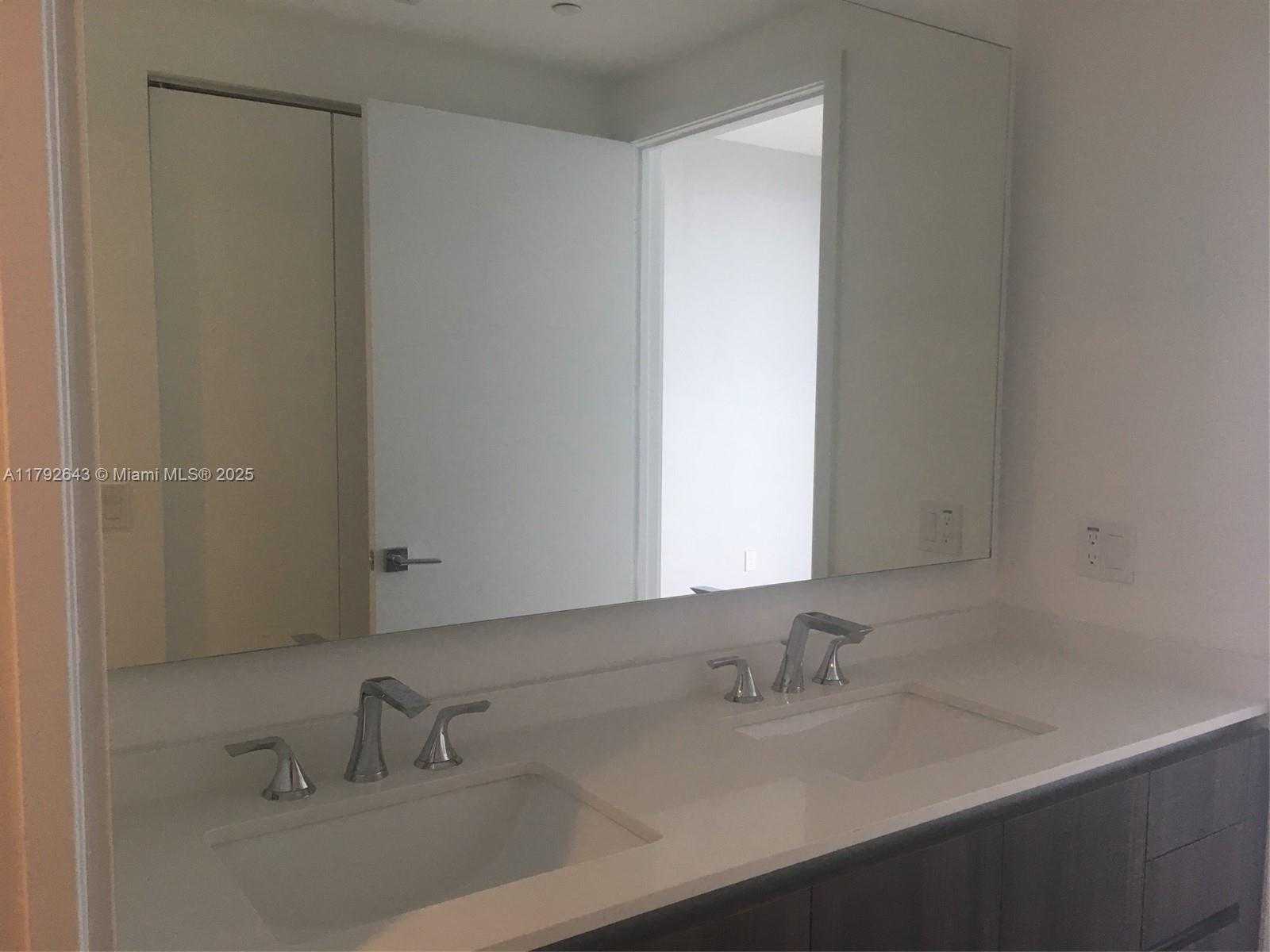 Small Image of 488 NORTH EAST 18 STREET #3803, Miami Number 6