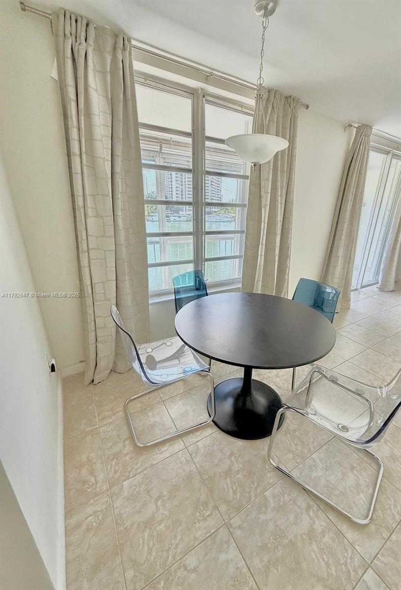 Small Image of 2930 POINT EAST DR #E403, Aventura Number 24