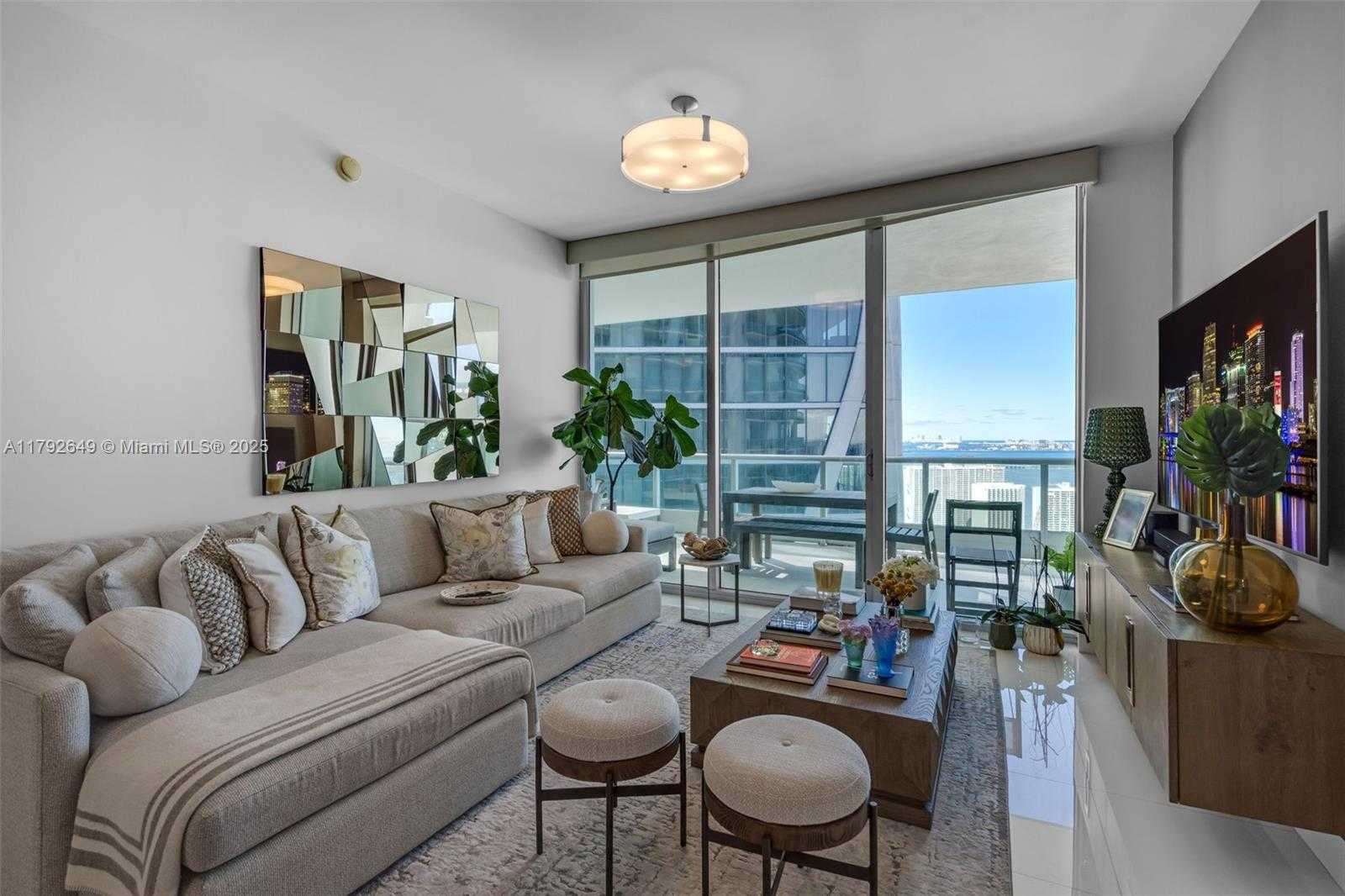 Small Image of 900 BISCAYNE BLVD #5208, Miami Number 17
