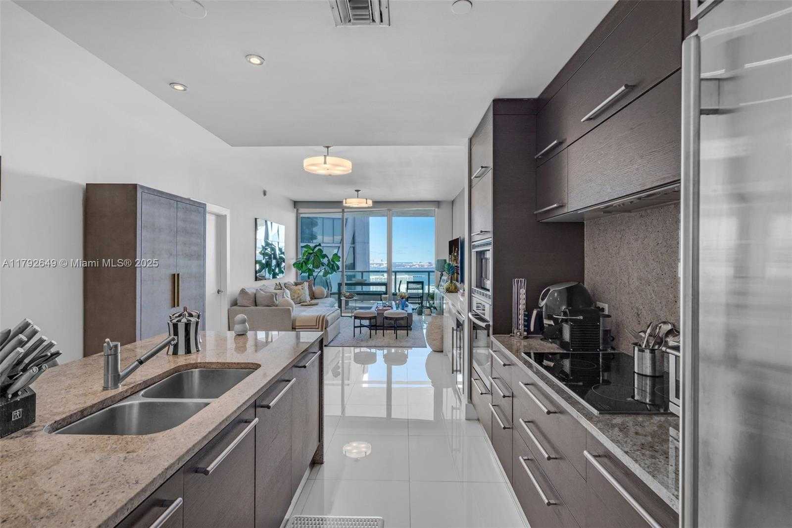 Small Image of 900 BISCAYNE BLVD #5208, Miami Number 21