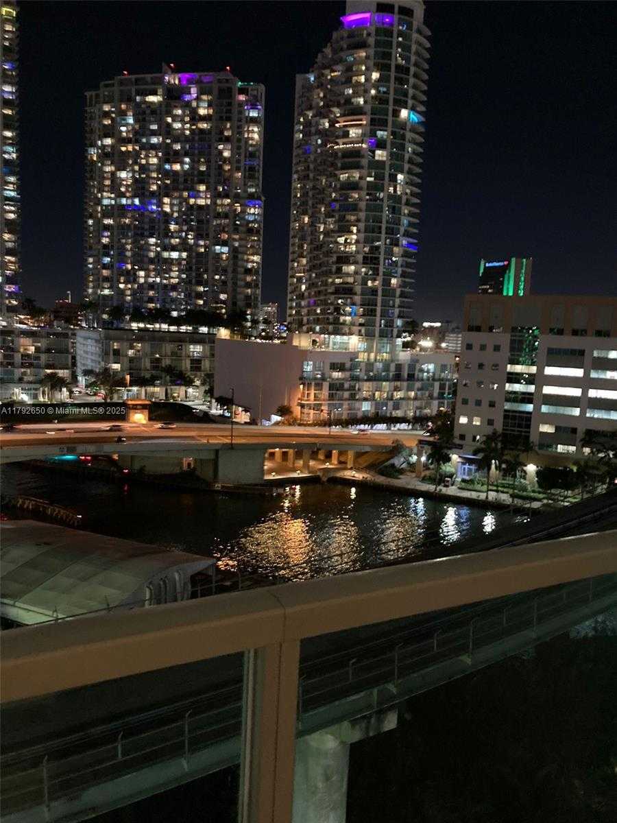 Small Image of 31 SOUTH EAST 5TH ST #1109, Miami Number 24