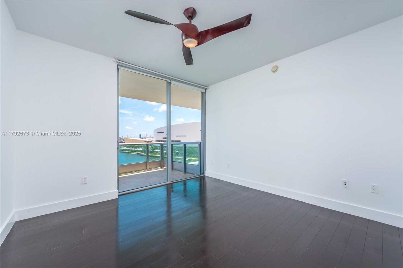 Small Image of 900 BISCAYNE BLVD #707, Miami Number 11