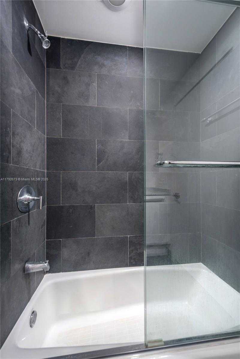 Small Image of 900 BISCAYNE BLVD #707, Miami Number 13