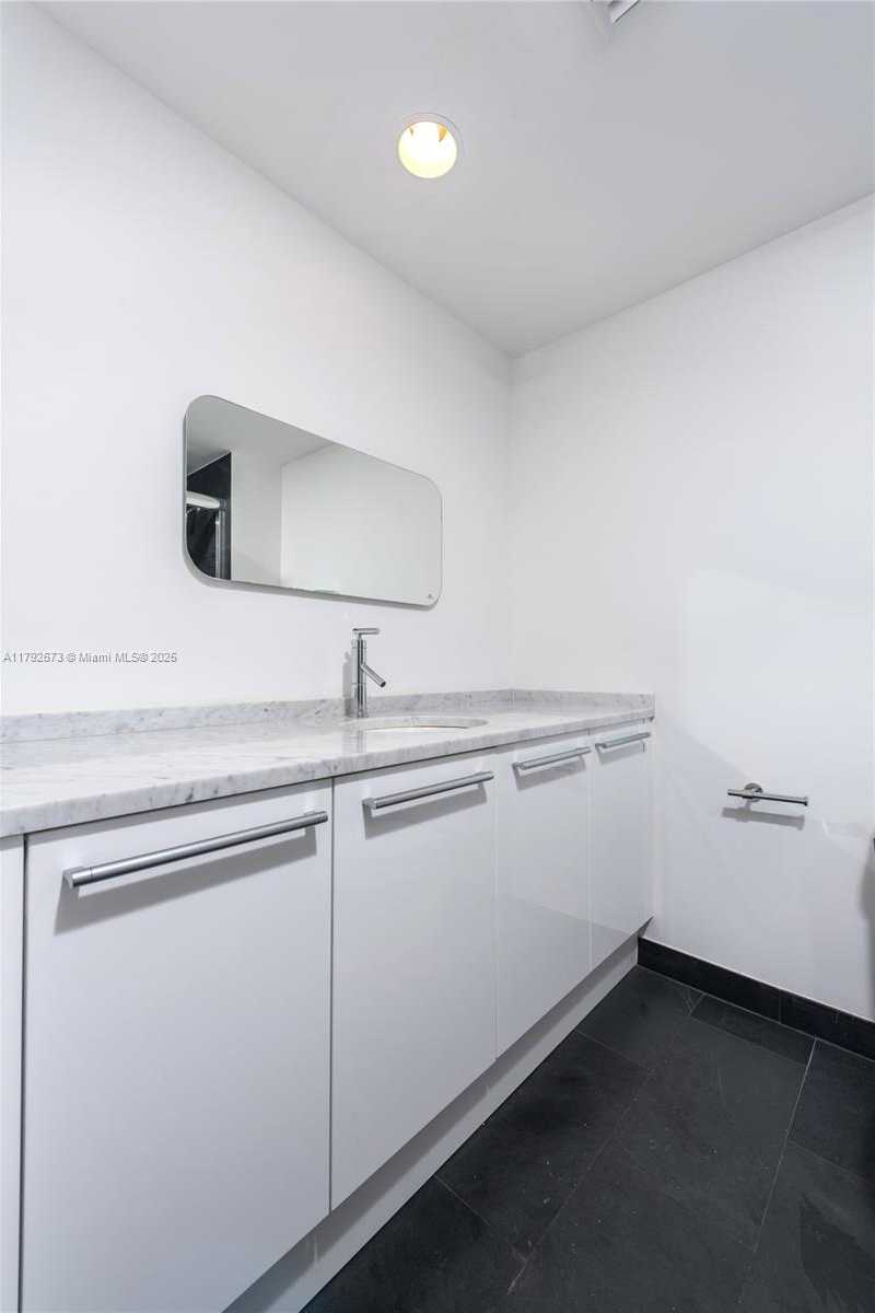 Small Image of 900 BISCAYNE BLVD #707, Miami Number 16