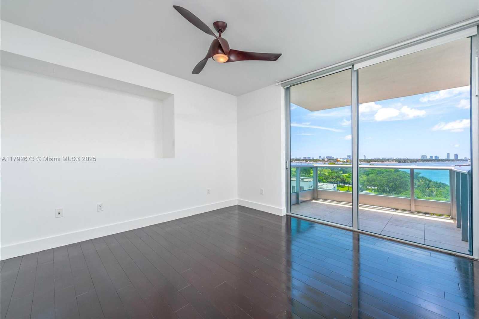 Small Image of 900 BISCAYNE BLVD #707, Miami Number 6