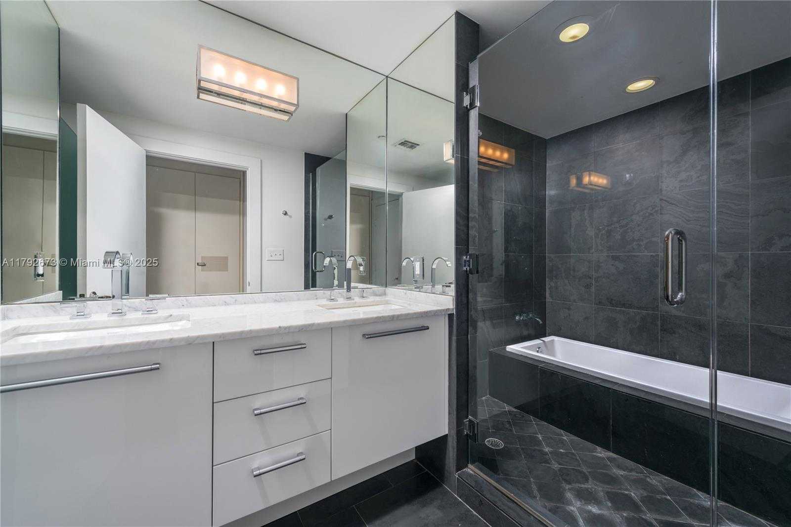 Small Image of 900 BISCAYNE BLVD #707, Miami Number 9