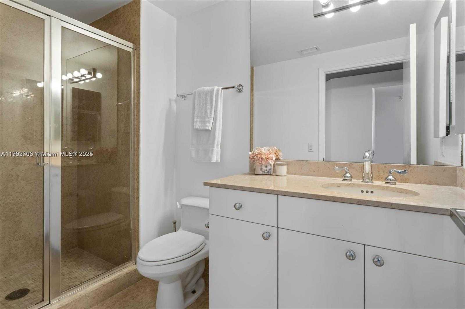 Small Image of 4779 COLLINS AVE #1908, Miami Beach Number 11