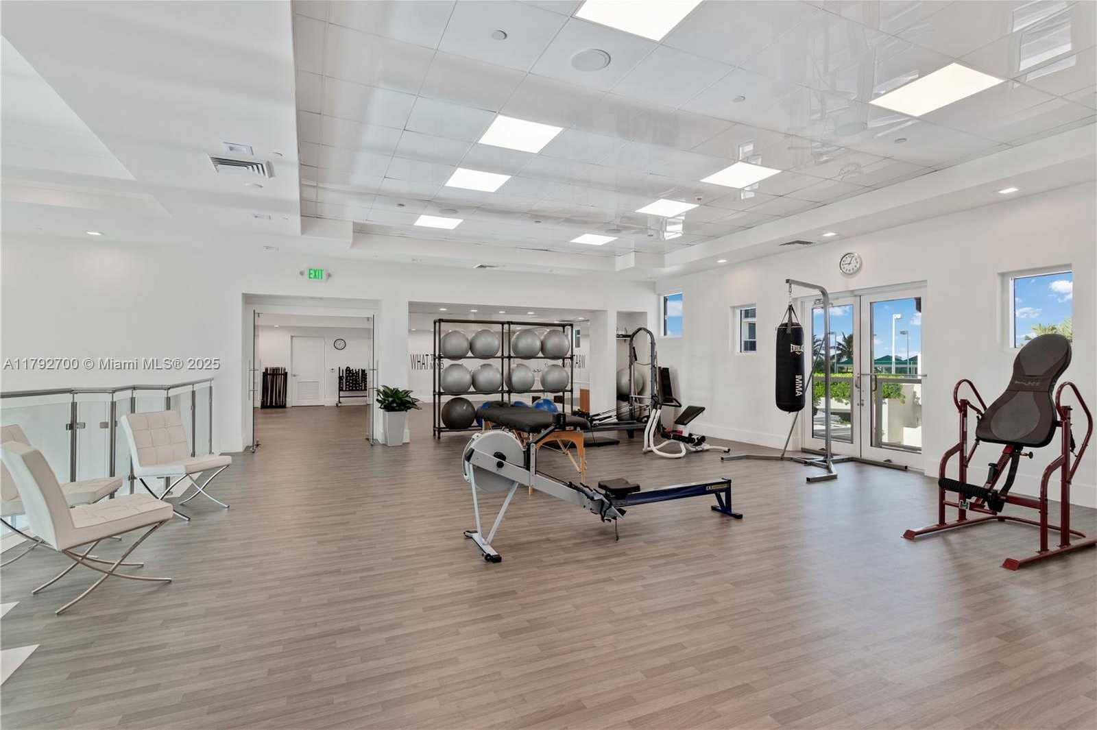 Small Image of 4779 COLLINS AVE #1908, Miami Beach Number 17