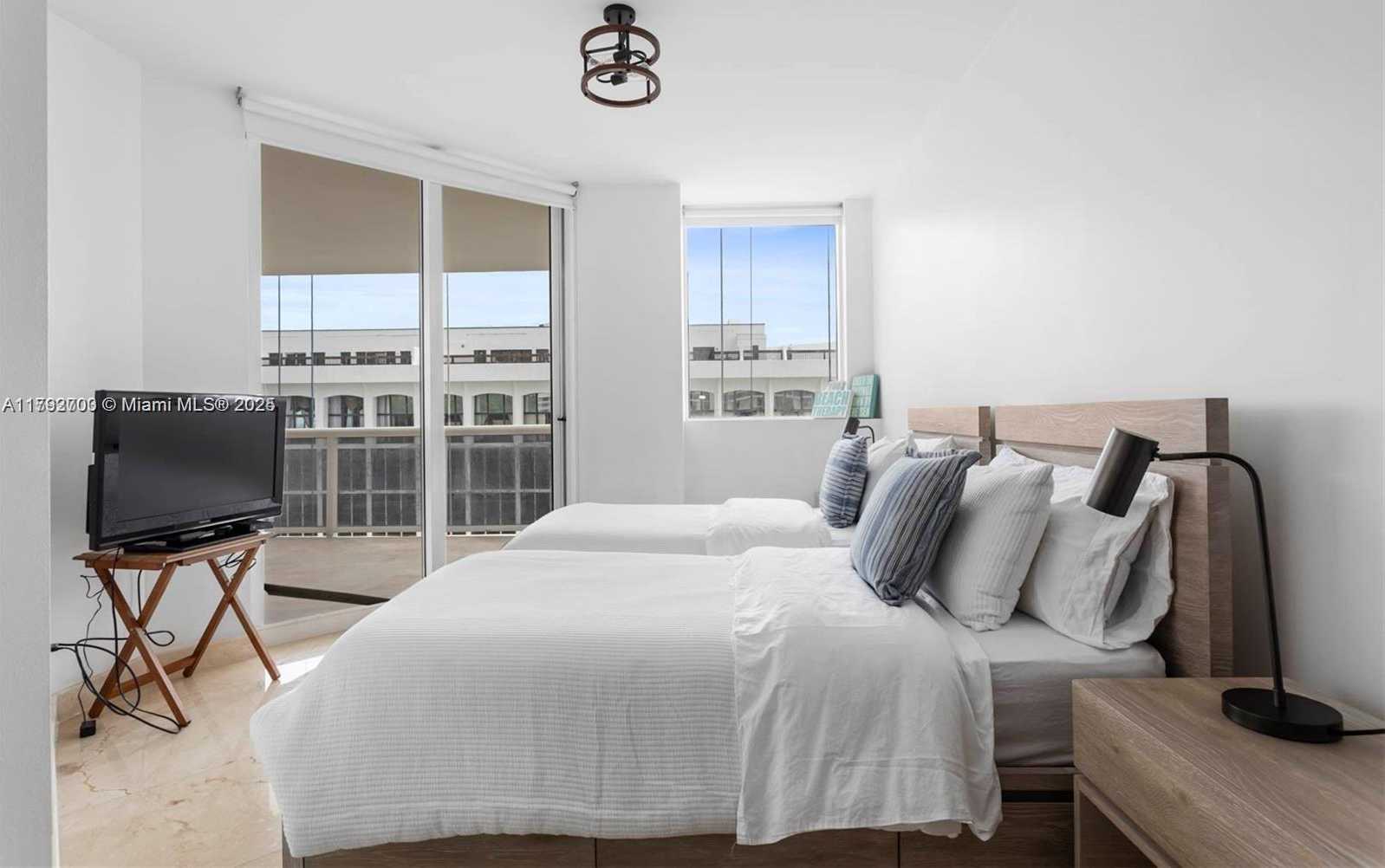 Small Image of 4779 COLLINS AVE #1908, Miami Beach Number 9