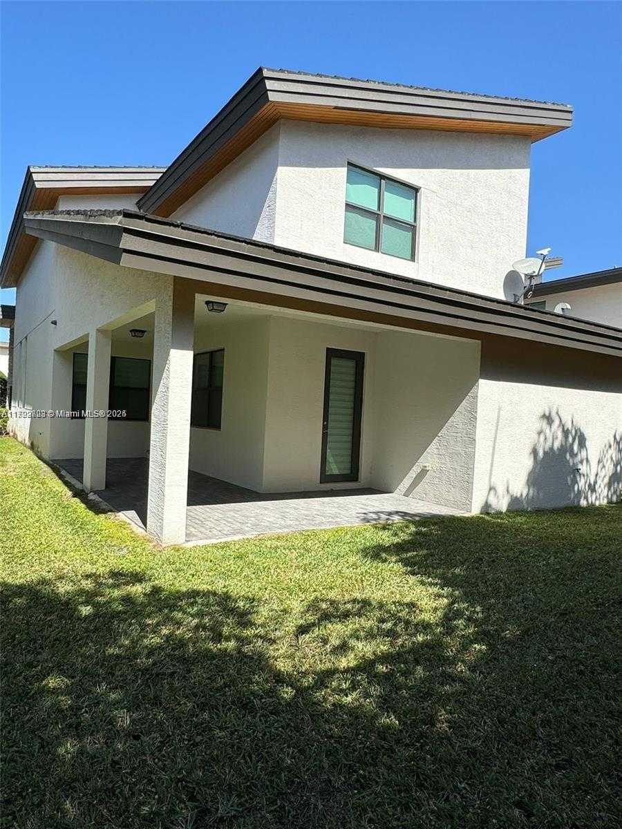 Small Image of Doral Number 2