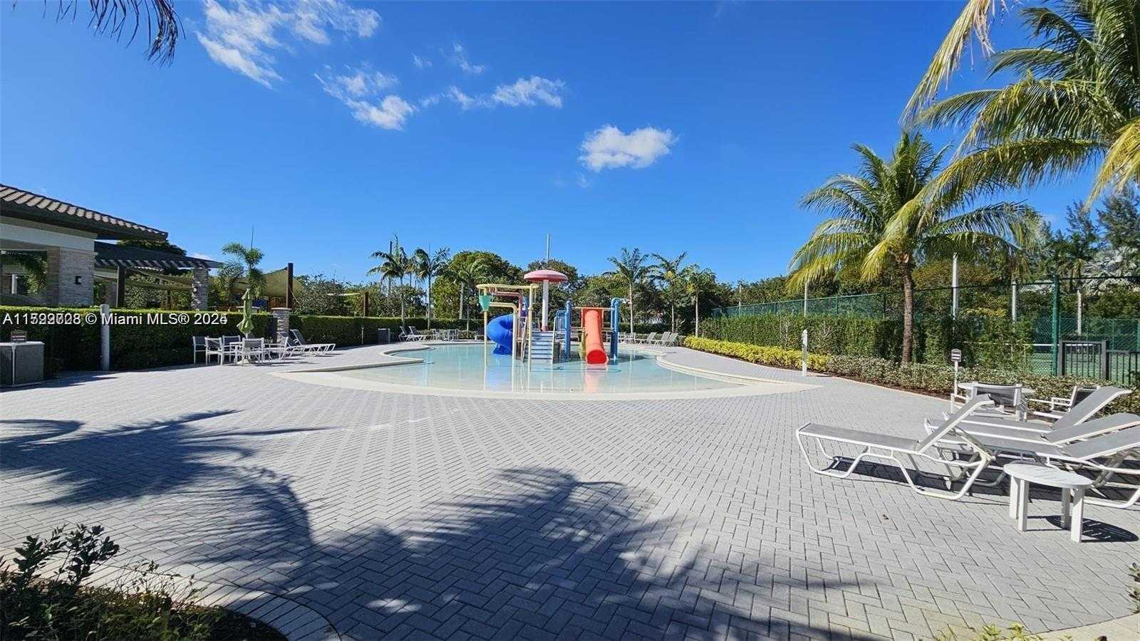 Small Image of Doral Number 24