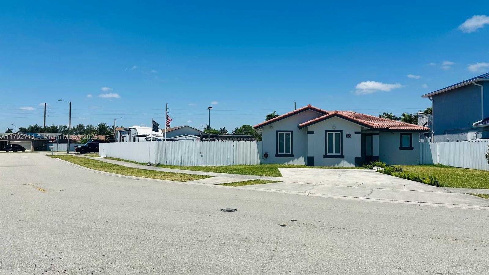 Small Image of 28104 SOUTH WEST 135TH AVE, Homestead Number 2
