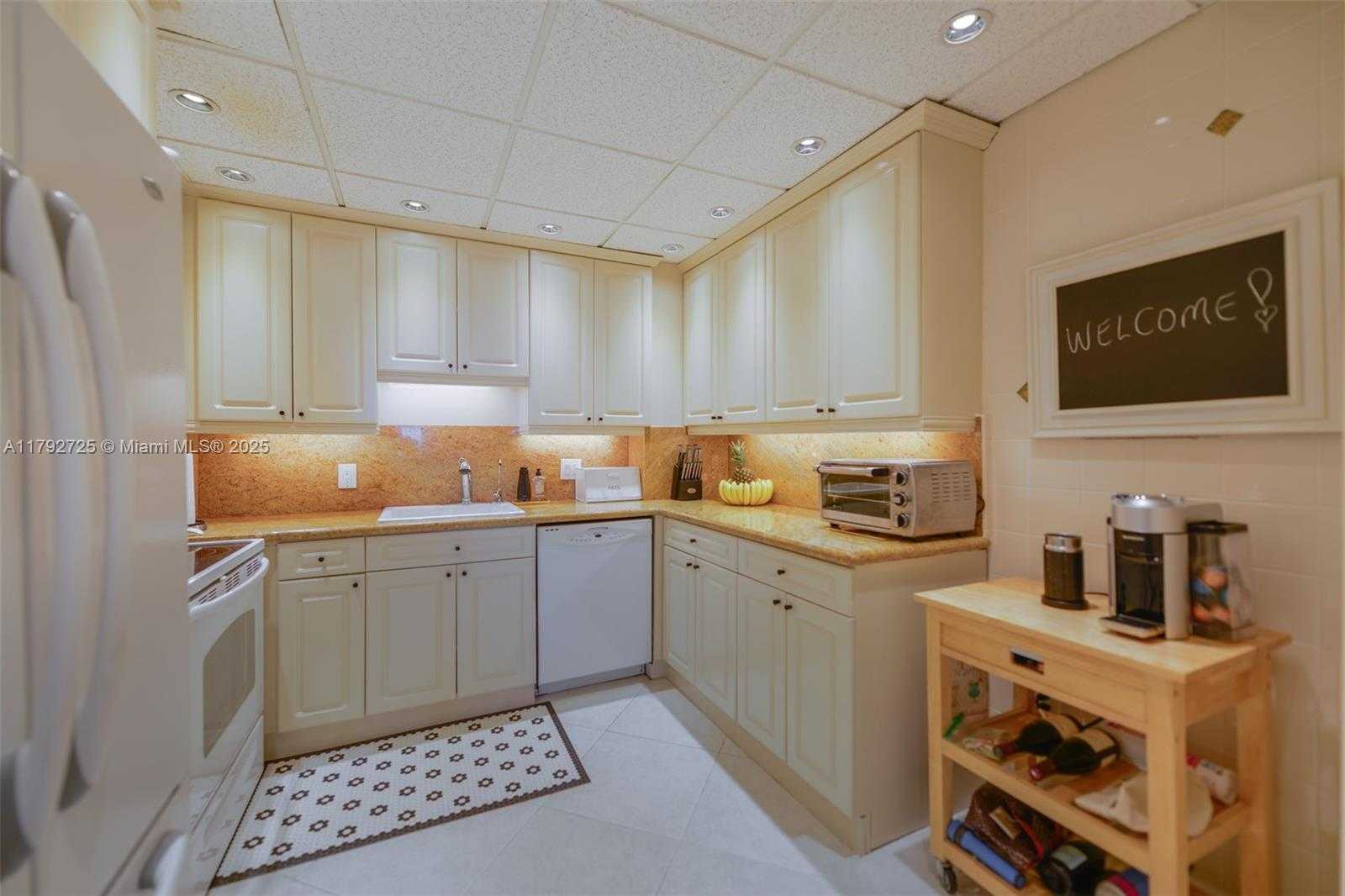 Small Image of 1980 SOUTH OCEAN DR #3E, Hallandale Beach Number 7