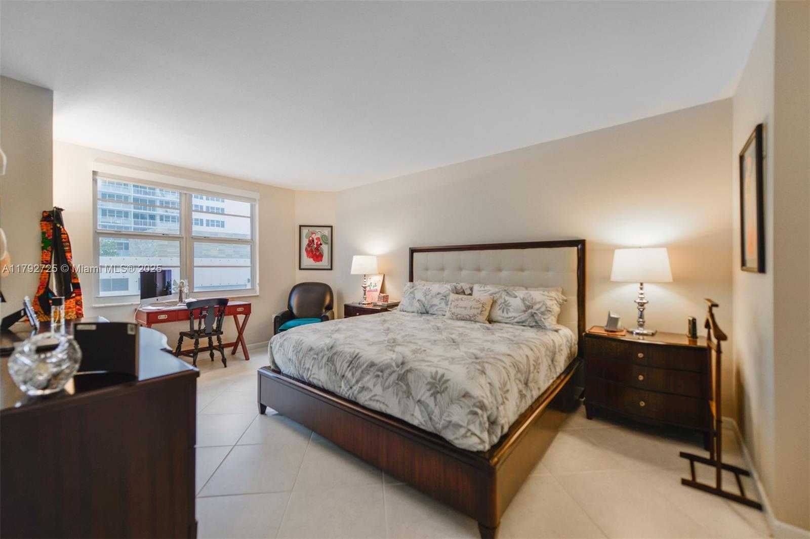 Small Image of 1980 SOUTH OCEAN DR #3E, Hallandale Beach Number 9